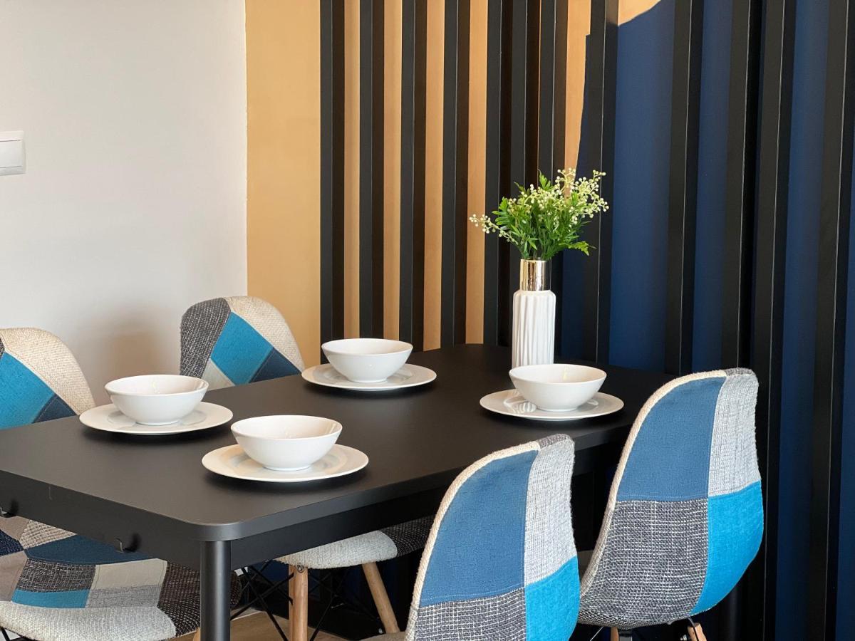 Party Avangarde Apartments City Center Leba Exterior photo