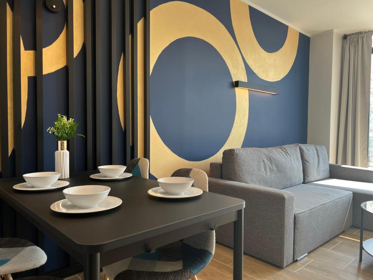 Party Avangarde Apartments City Center Leba Exterior photo